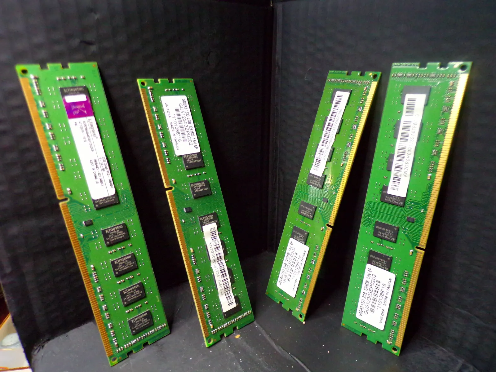 Thanh RAM DDR3 dành cho máy bàn, loại DIMM cắm khe bo mạch chủ