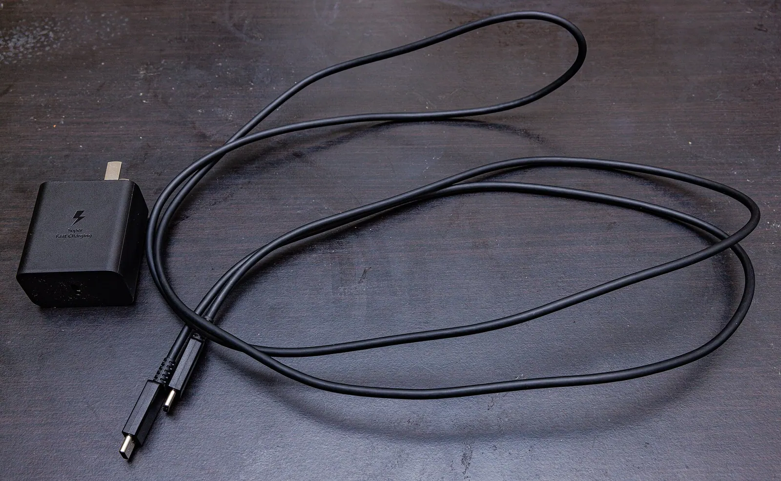 Cục sạc USB-C PD 45W kèm cáp C-C, loại sạc có thể cắm vào cổng PD của hub